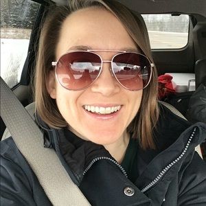 Meet your Posher, Becky